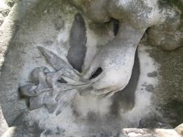 Hand Grave Image