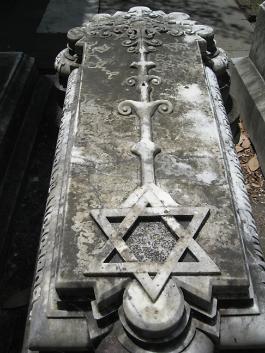 Cross & Star of David grave